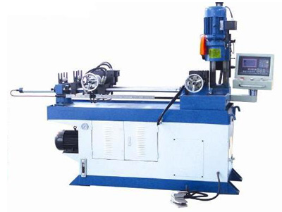 Automatic tube cutting machine